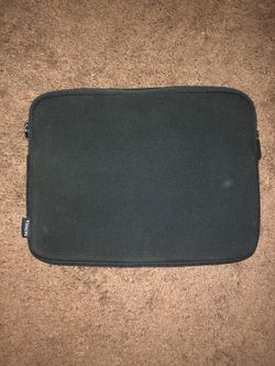 Black Pathika Laptop Sleeve (13-inch)