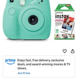 NEW!!  Fuji Film Instax Mini 7 