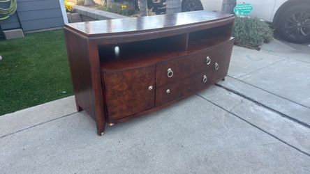 TV console  FREE FREE !!!