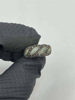 Vintage 925 Sterling Silver Marcasite and Green Jade Ring