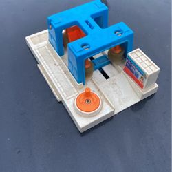 Vintage hot wheel car wash
