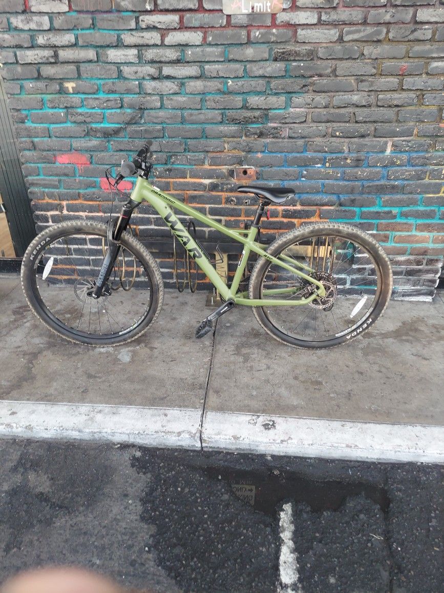 W*A*R BIKE
