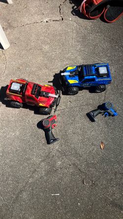 RC Monster Truck Set of 2 with Controllers