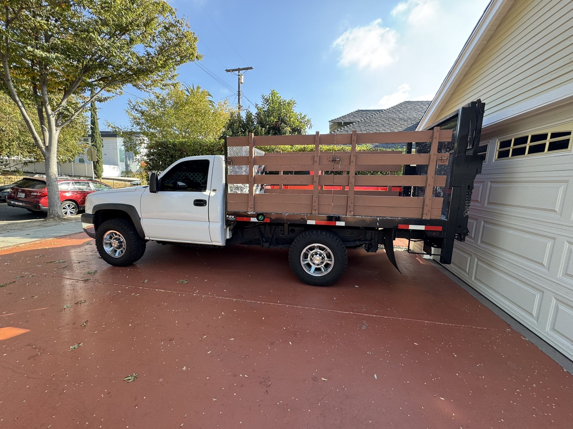 DURAMAX FLATBED HEAVY DUTY LIFT