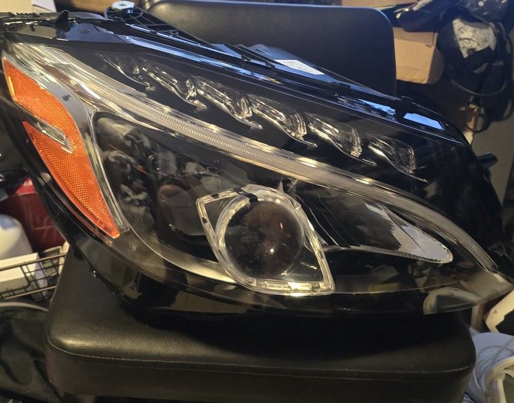 2015 16 17 18 C300 RH Led Headlight 