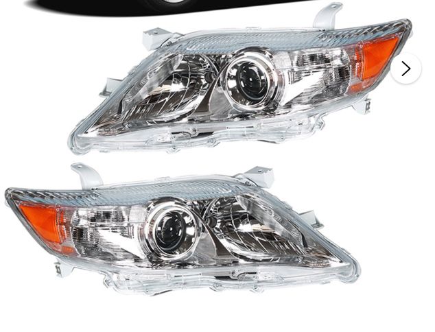 2010-2011 Toyota Camry Headlight Assemblies For Sale