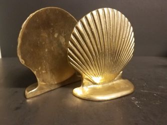 Brass nautical shell collectable metal bookends