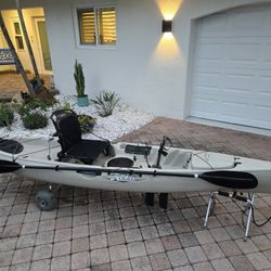 Hobie Mirage Revolution 11 Fishing Kayak