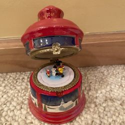 Mr Christmas Holiday | Mr. Christmas Porcelain Holiday Music Box/Ornament 