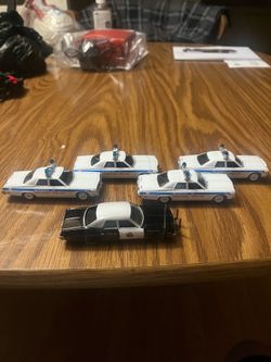 Green light 1/64 Blues Brothers Chicago Police Cars &  Blues mobile Lot Of 5 Loose