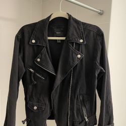 Women’s Blouses And Jackets 