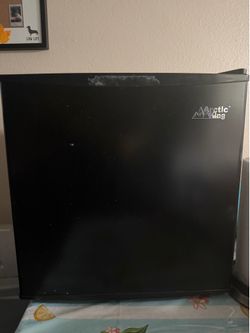 Mini fridge