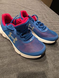 Underarmour shoes boys size 4 new