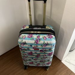 Betsy Johnson Luggage 22 Inches 