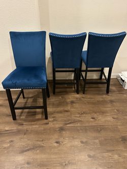 Set of 3 Blue Velvet Counter Height Chairs
