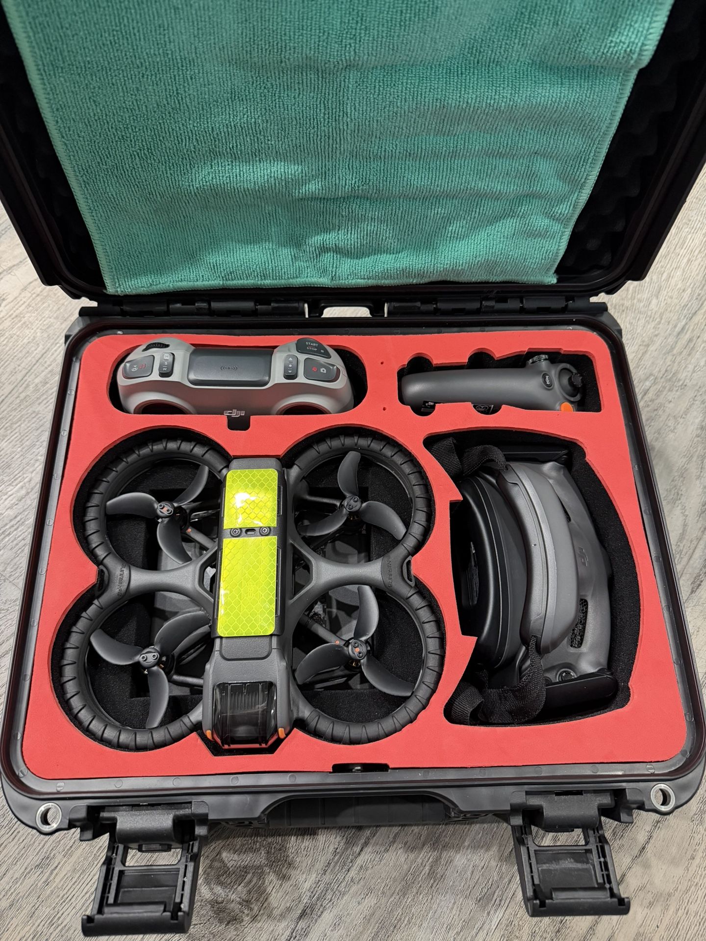 DJI Drone Avata 2 and Neo