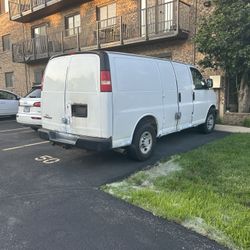 2007Chevy Express Van 2500