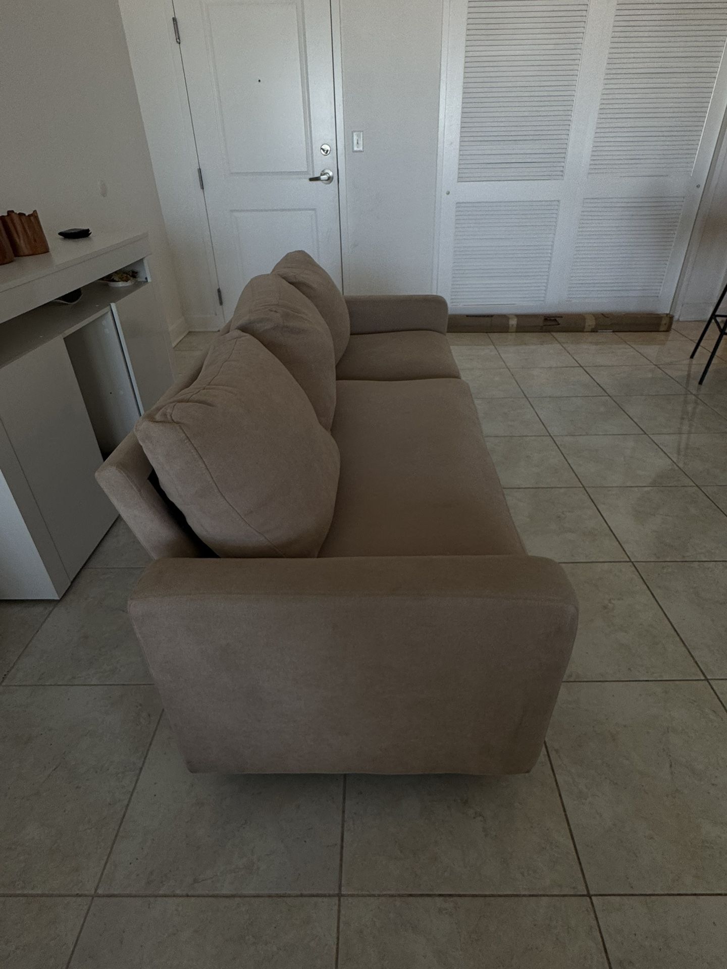 Free Sofa