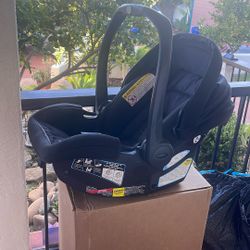 Graco Car Seat With Base 
