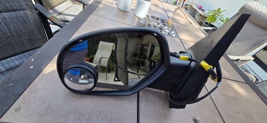 Chevrolet silverado side mirror