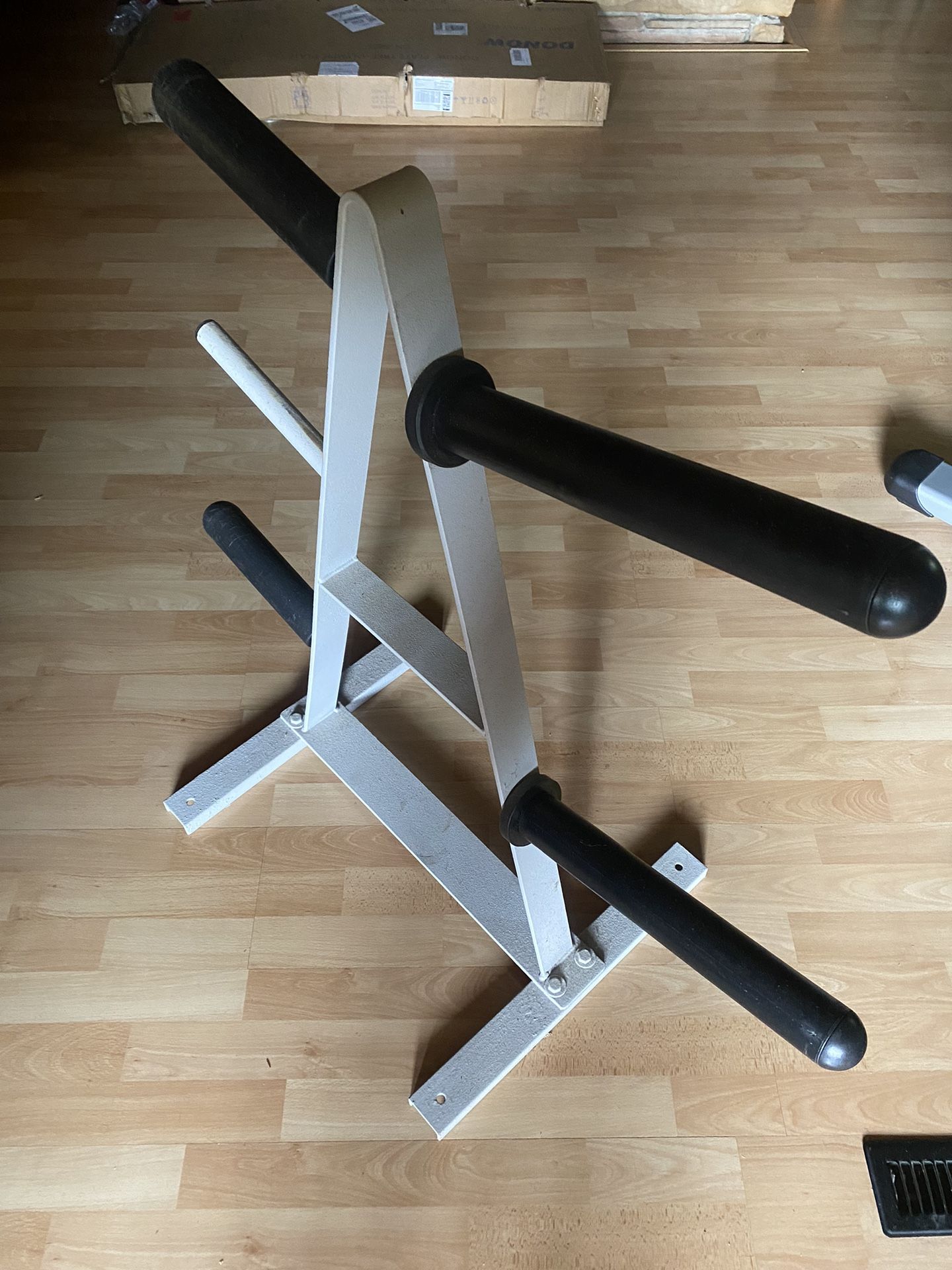 OLYMPIC OR STANDARD WEIGHT TREE STAND