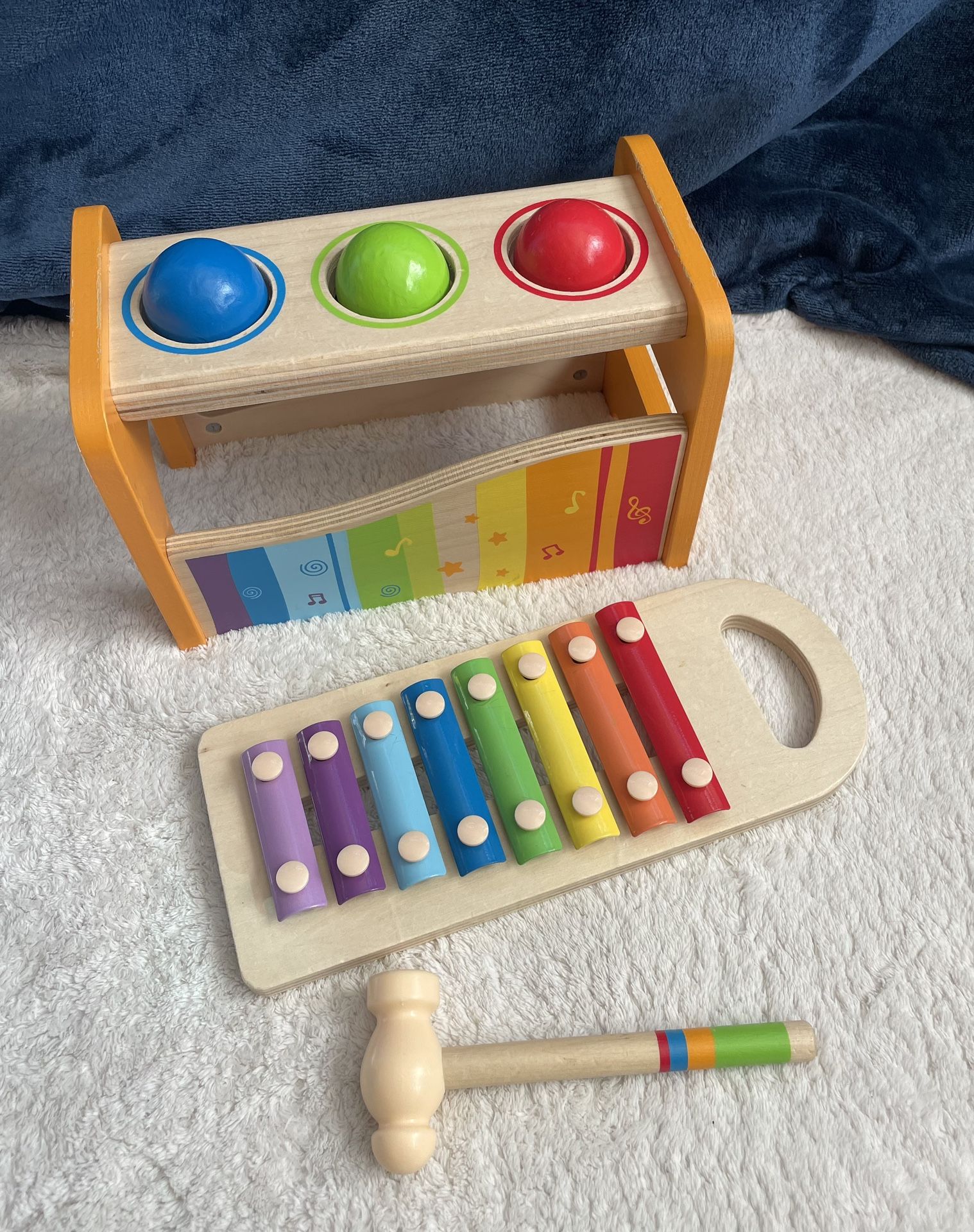 Hape Pound & Tap Bench with Slide Out Xylophone
