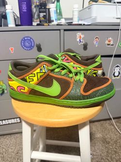 Nike SB Dunk Low De La Soul Sneakers