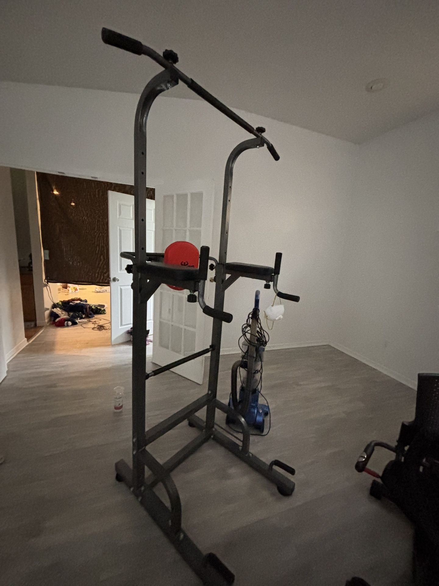 Pull-up And Dip Machine