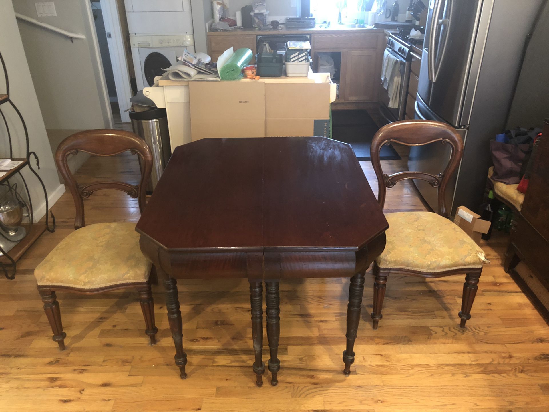 Beautiful antique cherry wood dining table and chairs