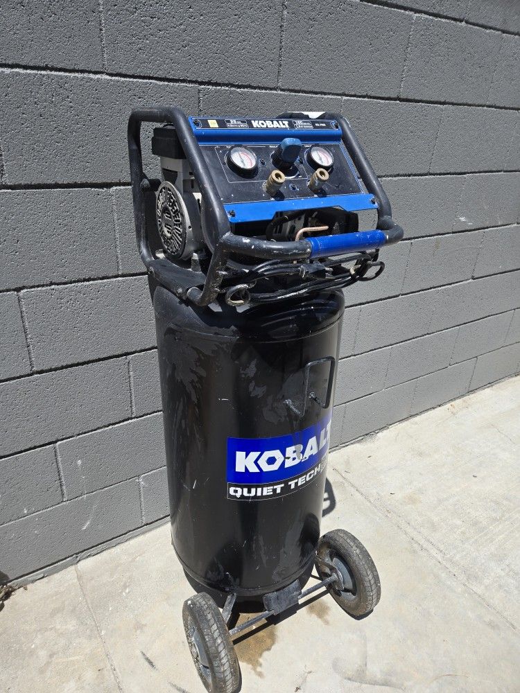 26 Gallon Kobalt Air Compressor W/50 Foot Hose