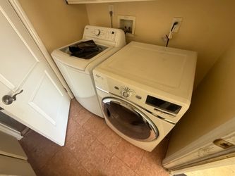 Laundry dryer