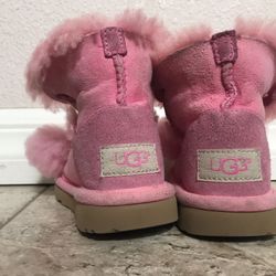 UGG boots girls toddler size 7
