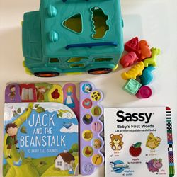 Baby Toddler Safari Jeep Books with Noise (batteries required) puzzle pieces, educational, book has a little tip shown in last photo