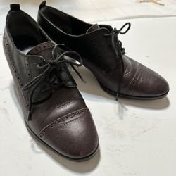 Vintage Heeled Loafer
