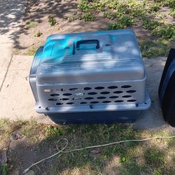 !! Pet Crate Firm Price