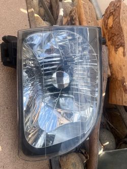 Driving light for a 2000 Toyota Tacoma