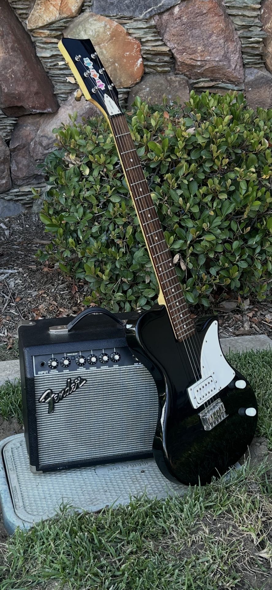 First Act Electric Guitar/w Fender Base 15g
