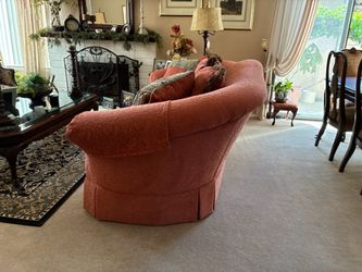 Beautiful Oversized Curved Sofa – Excellent Condition