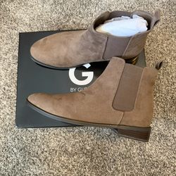 MEN: Guess Boots Size 8