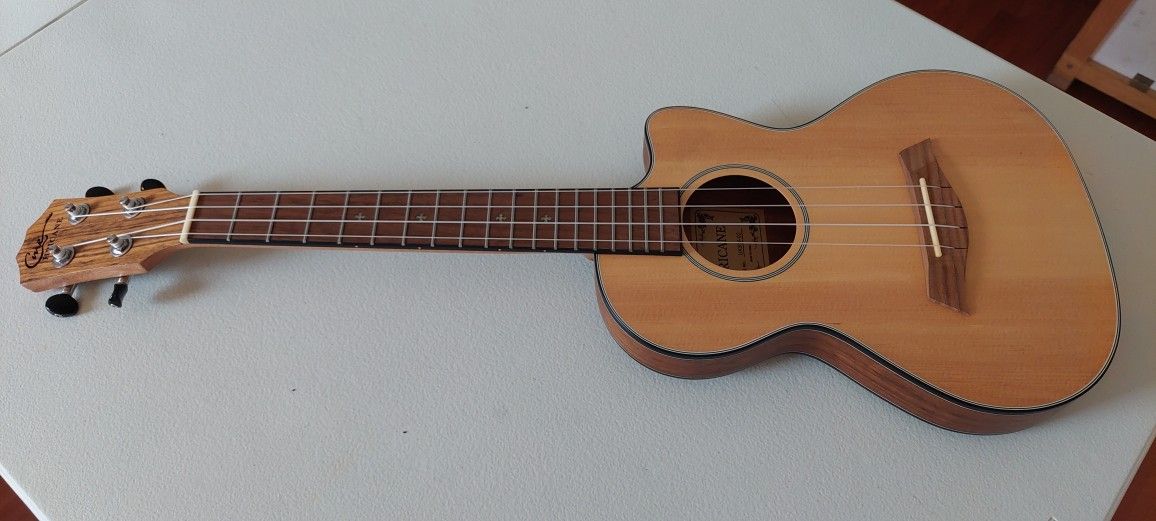 Exquisite Premium Ukulele – Stunning Wood Grain Elegance