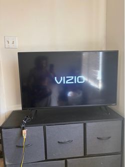 Open Box Vizio D-Series 40" Smart TV (D40f-J09)