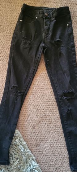 Boys  Jeans..New Skinny..ripped Holes..sz W  26