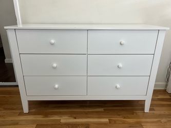 White wood dresser 6 drawer