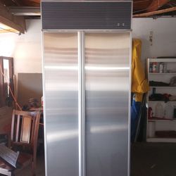 Sub Zero Classic 42" Inch Refrigerator 