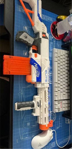 Nerf elite retaliator white dart blaster