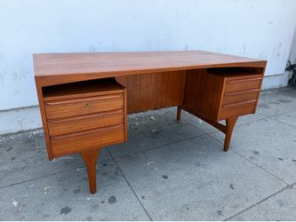 Mid century sculpted Danish desk by Vald Mortensen.