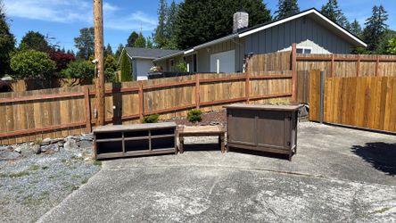 Coffee table/bar