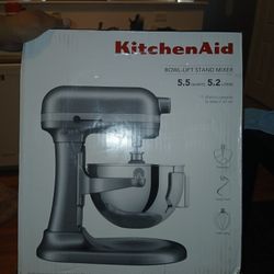 Kitchen Aid Mixer And Cappuccino Machine