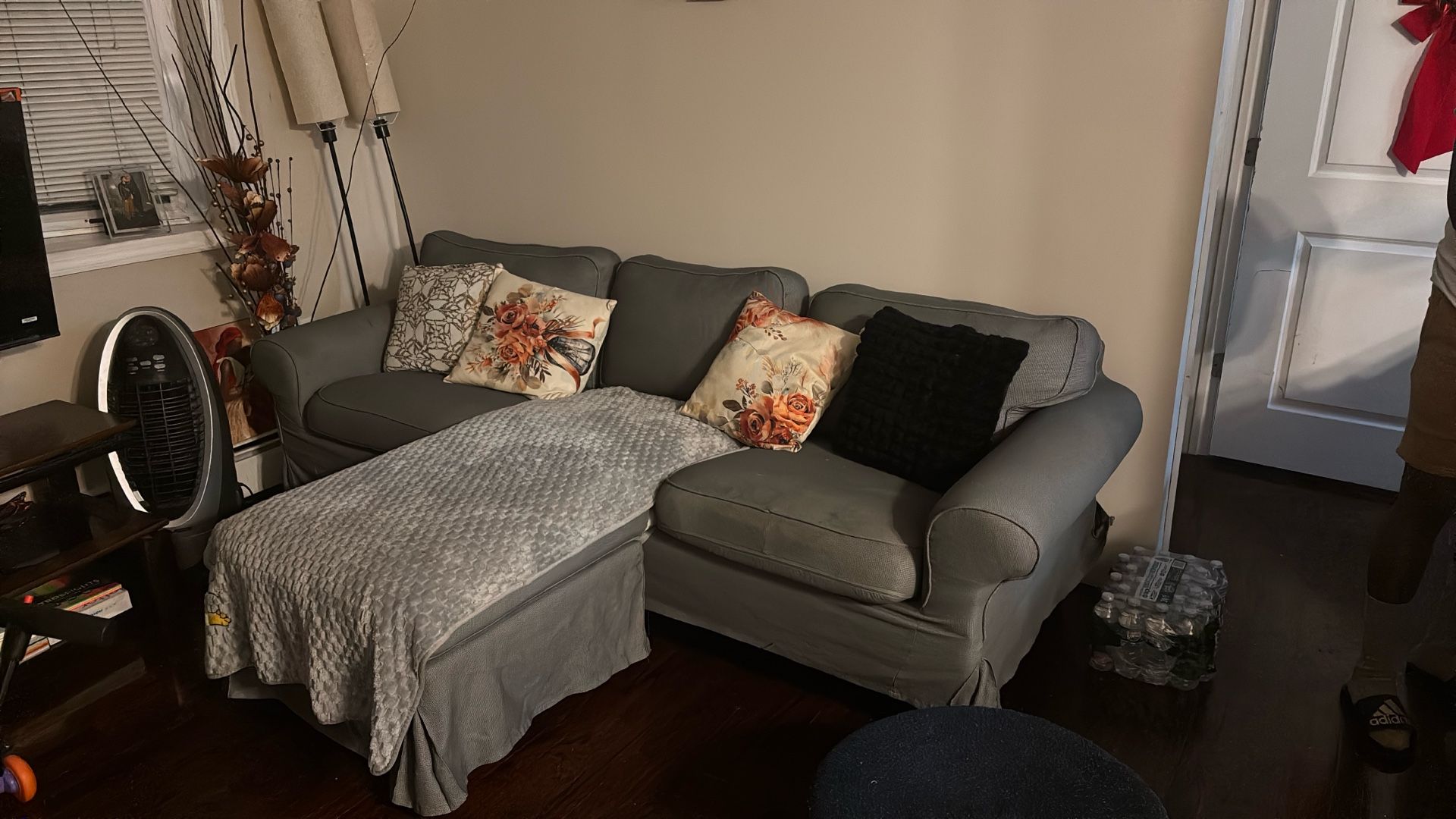 Couch With Foot Extender 