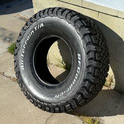 New BFGoodrich All-Terrain T/A KO3 LT315/75R16 Load E Tire